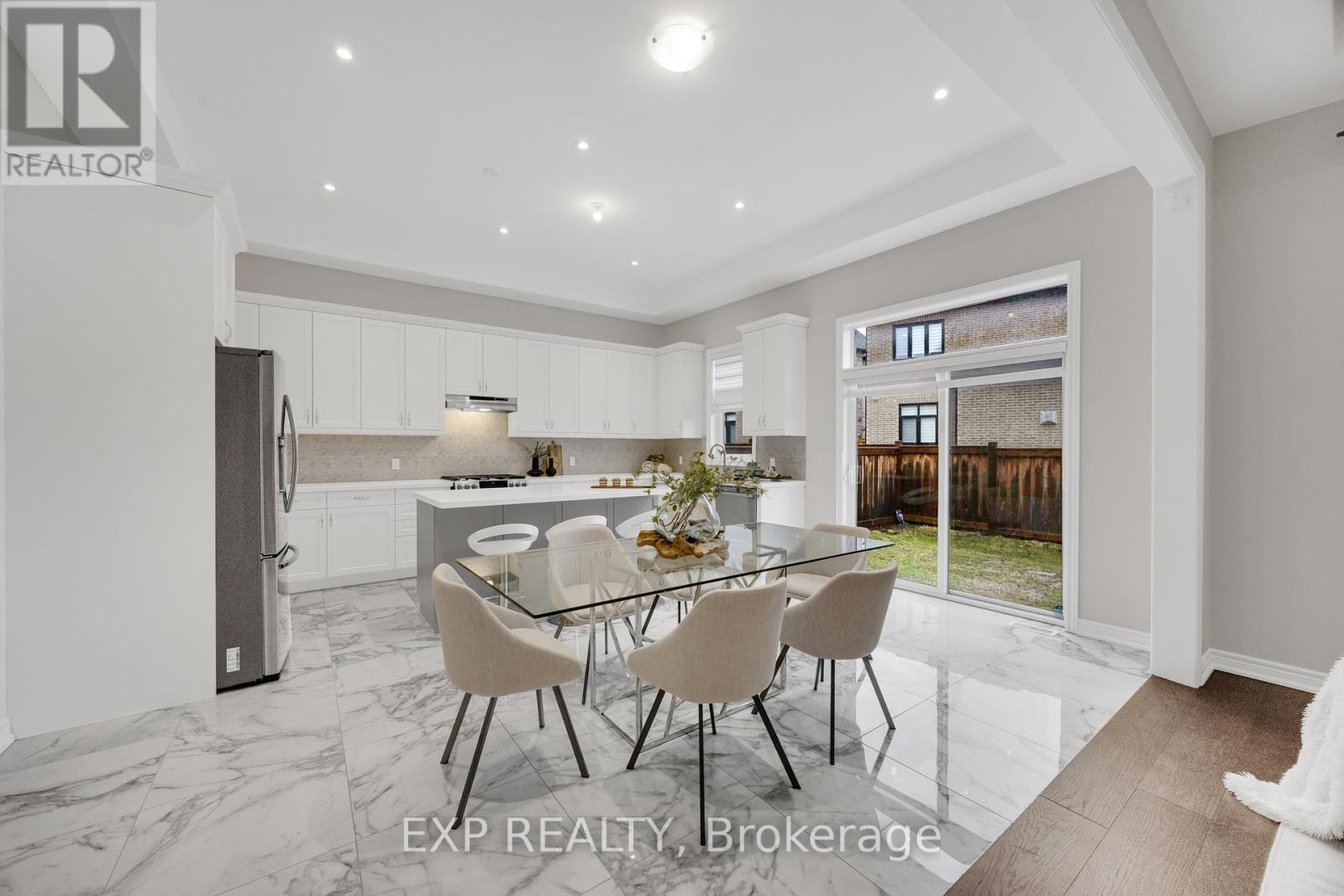 34 Carnegie Drive, Oakville, Ontario  L6H 0V8 - Photo 14 - W12920732