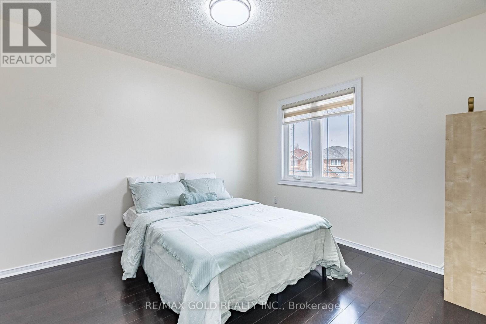 26 Waterdale Road, Brampton, Ontario  L7A 1S3 - Photo 35 - W12920754