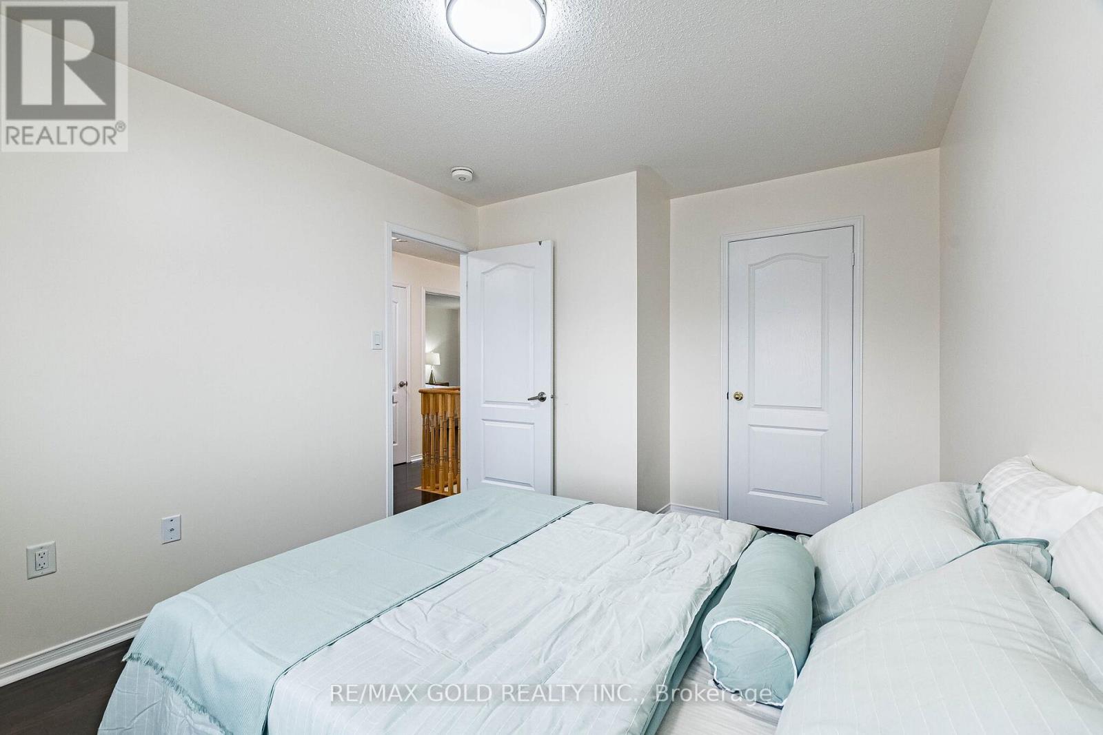 26 Waterdale Road, Brampton, Ontario  L7A 1S3 - Photo 37 - W12920754