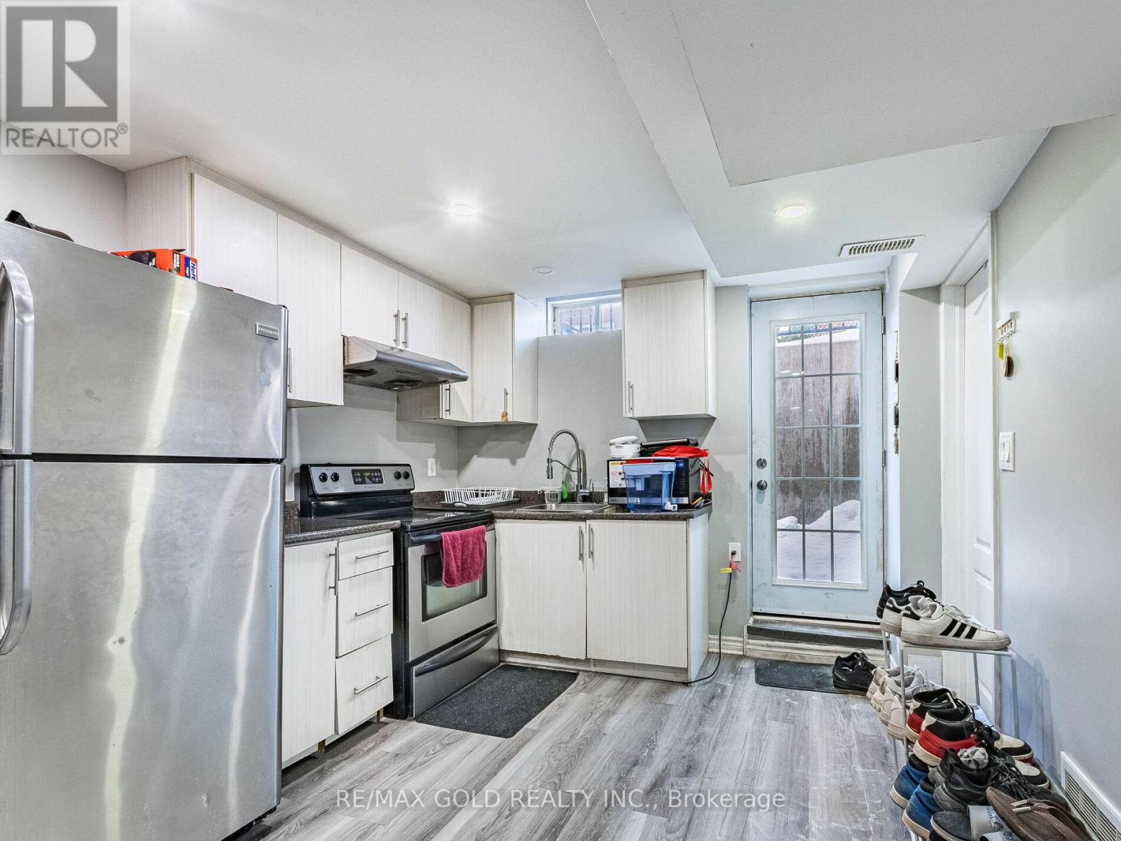 26 Waterdale Road, Brampton, Ontario  L7A 1S3 - Photo 41 - W12920754