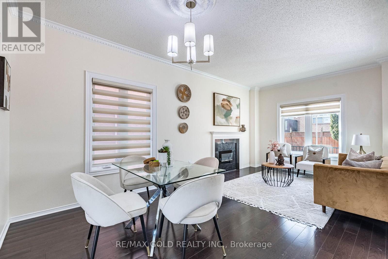 26 Waterdale Road, Brampton, Ontario  L7A 1S3 - Photo 5 - W12920754