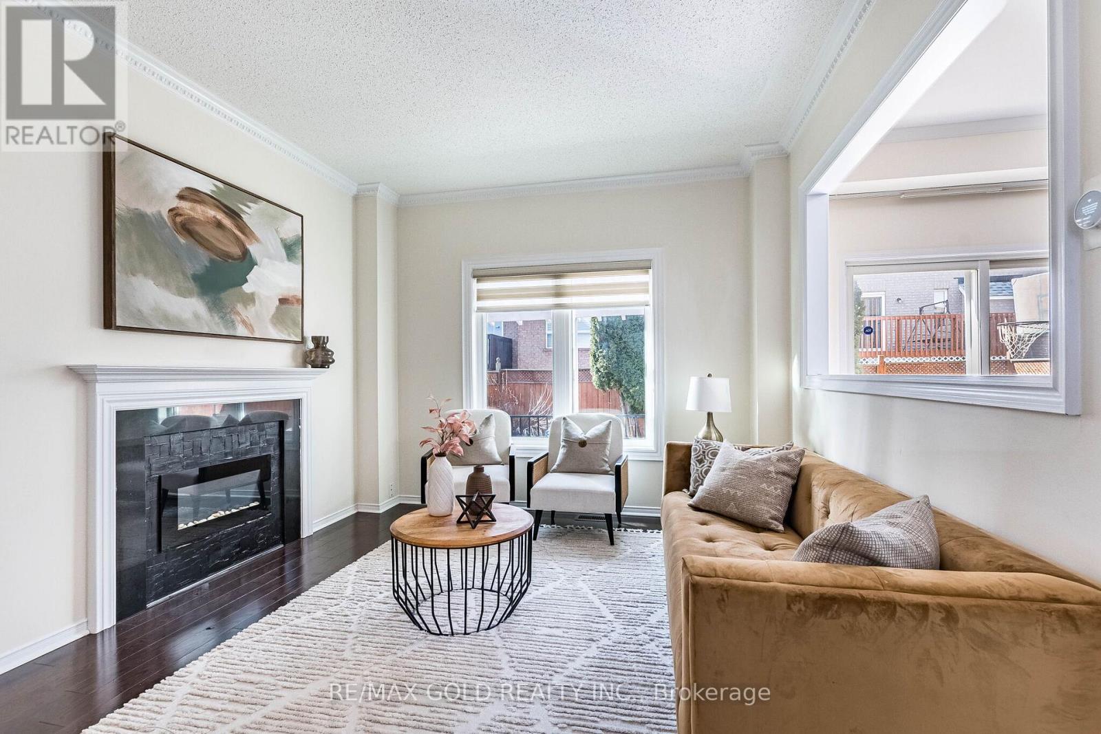 26 Waterdale Road, Brampton, Ontario  L7A 1S3 - Photo 8 - W12920754