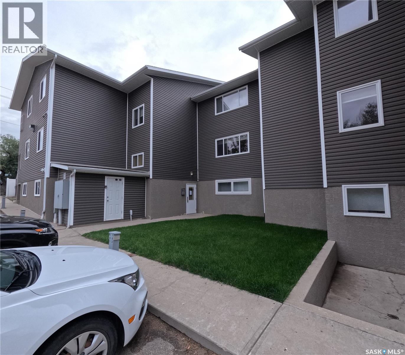 101 221 Main Street S, Moose Jaw, Saskatchewan  S6H 4R6 - Photo 2 - SK031250
