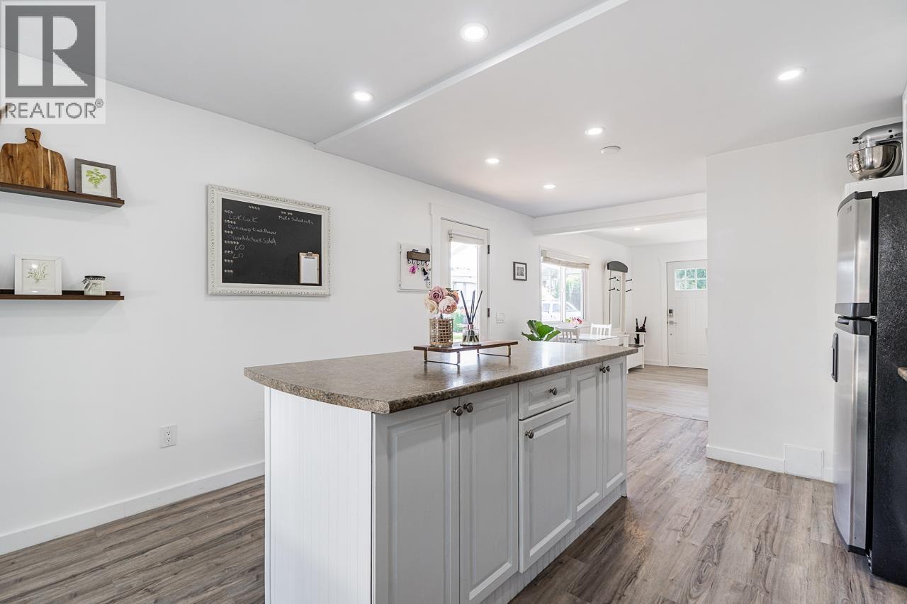 23035 117 Avenue, Maple Ridge, British Columbia  V2X 2K3 - Photo 5 - R3096421