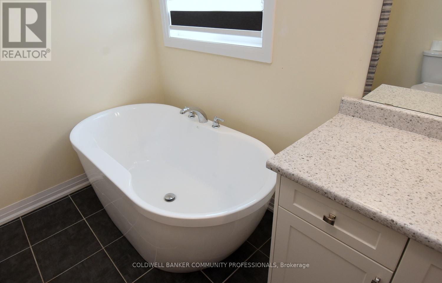 1 Burrows Court, Kawartha Lakes, Ontario  K9V 0J3 - Photo 22 - X12920524