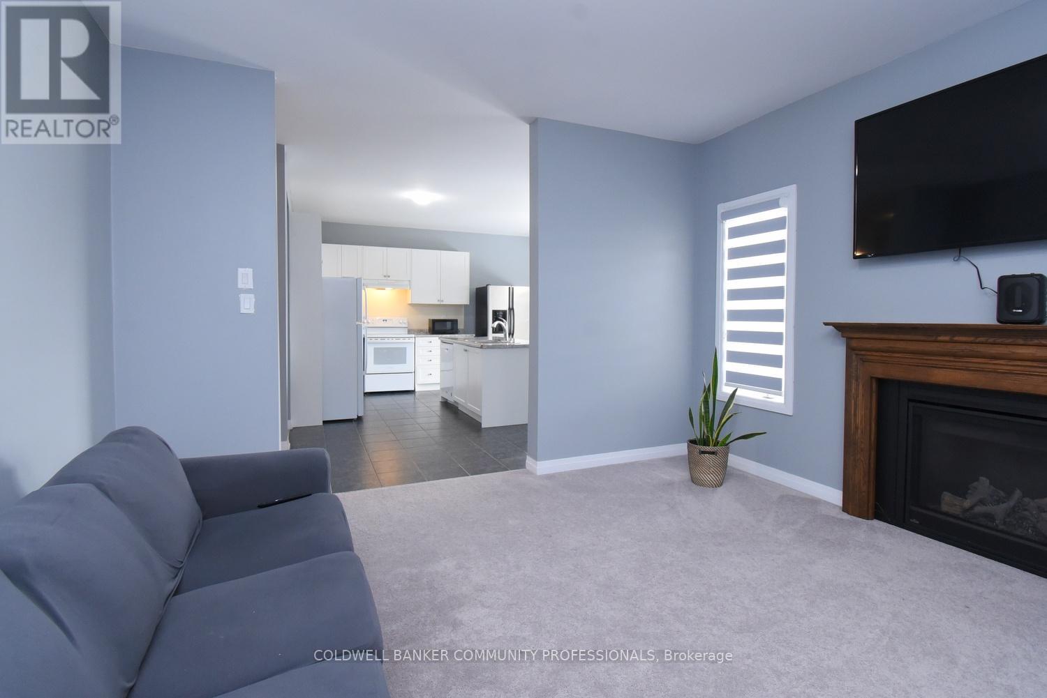 1 Burrows Court, Kawartha Lakes, Ontario  K9V 0J3 - Photo 3 - X12920524