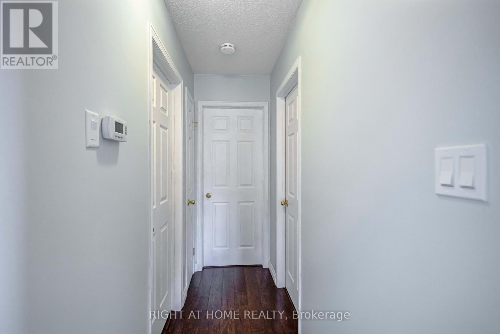 8 Brantdale Avenue, Hamilton, Ontario  L9C 1B7 - Photo 10 - X12920568