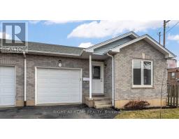 8 BRANTDALE AVENUE, Hamilton, Ontario