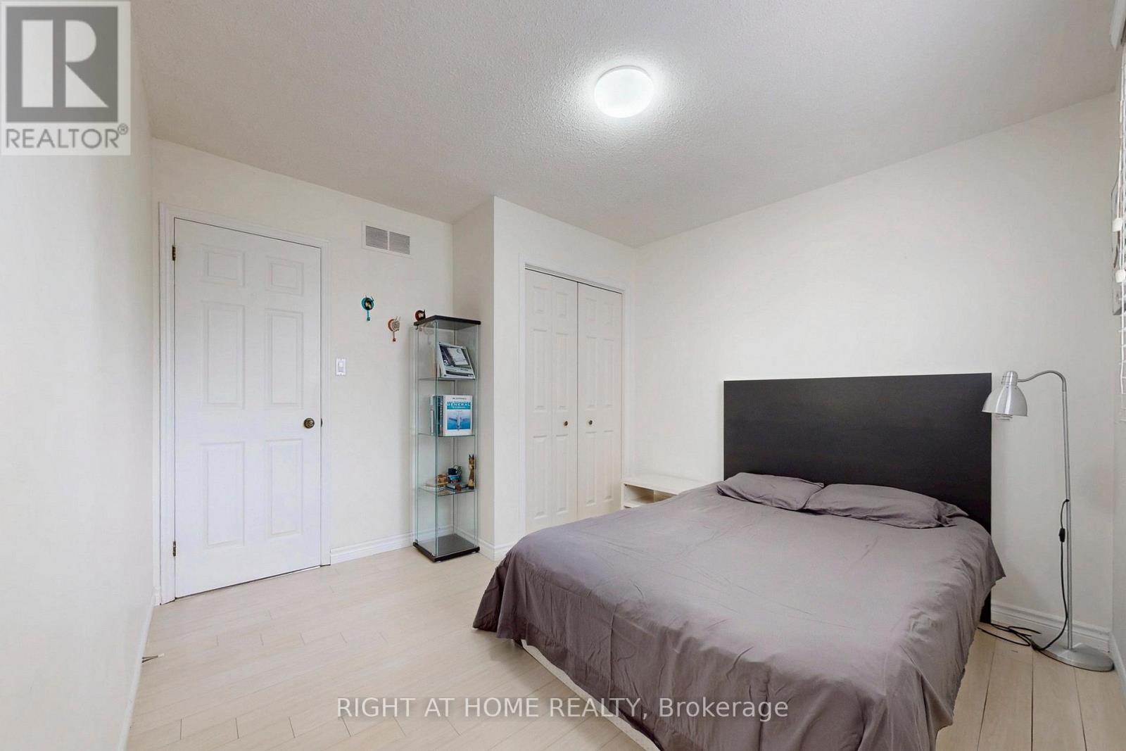 62 Como Place, Hamilton, Ontario  L9B 1Y4 - Photo 33 - X12920570