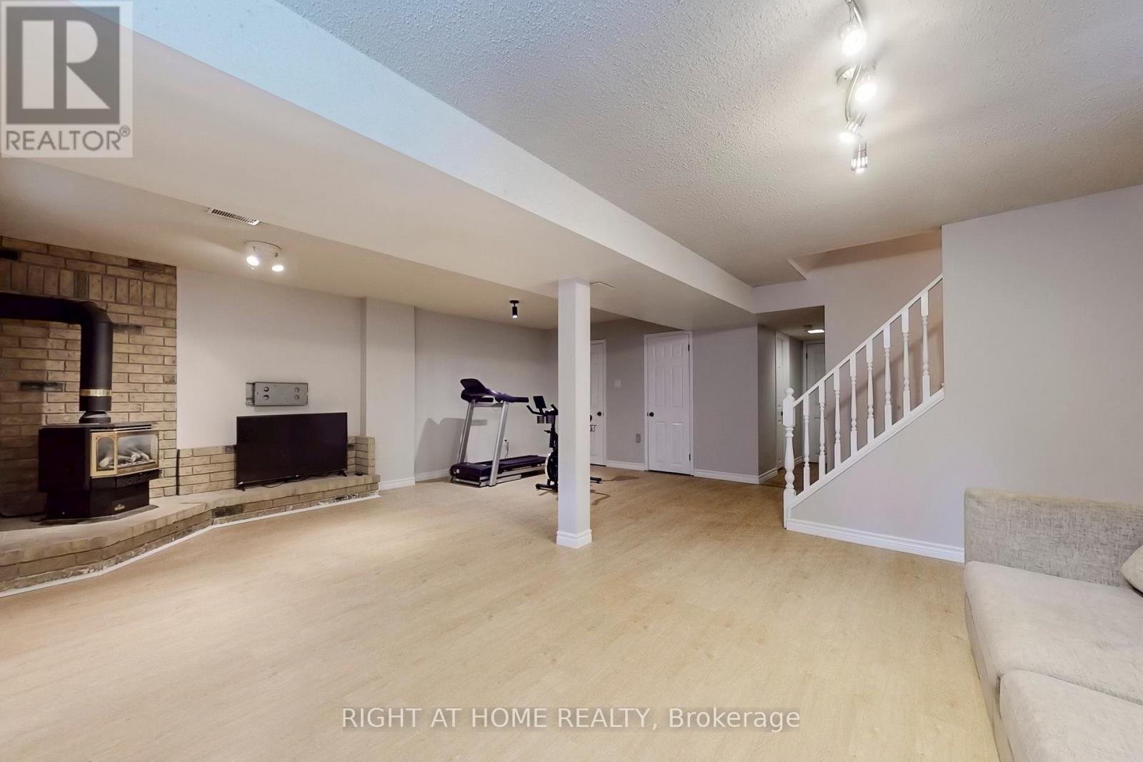 62 Como Place, Hamilton, Ontario  L9B 1Y4 - Photo 39 - X12920570