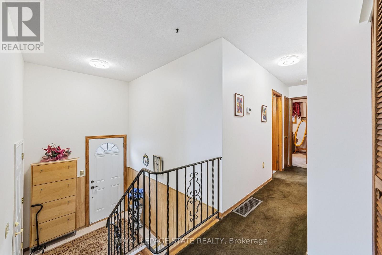 222 Greencedar Drive, Hamilton, Ontario  L9C 6W6 - Photo 6 - X12920590