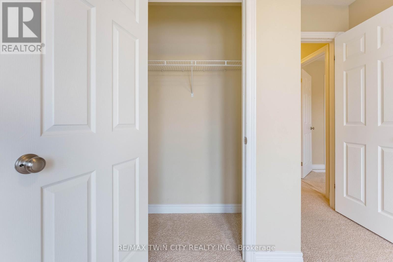 17 Valleybrook Drive, Kitchener, Ontario  N2A 0J9 - Photo 14 - X12920662