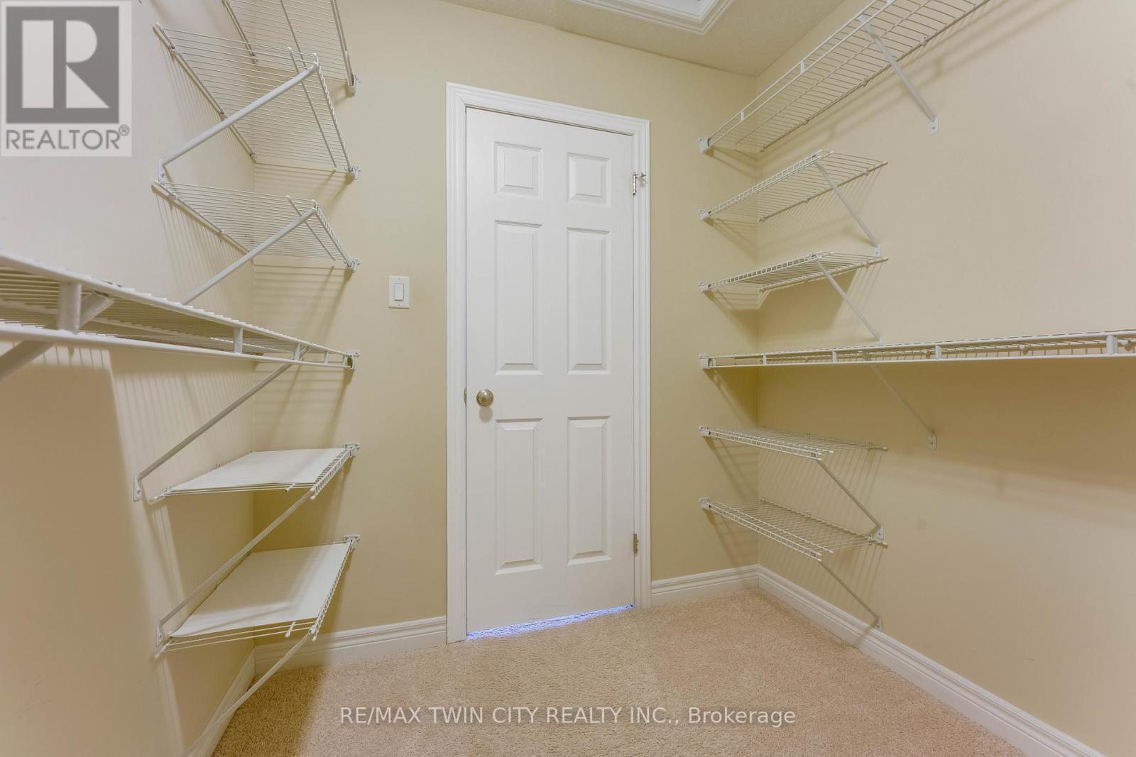 17 Valleybrook Drive, Kitchener, Ontario  N2A 0J9 - Photo 20 - X12920662