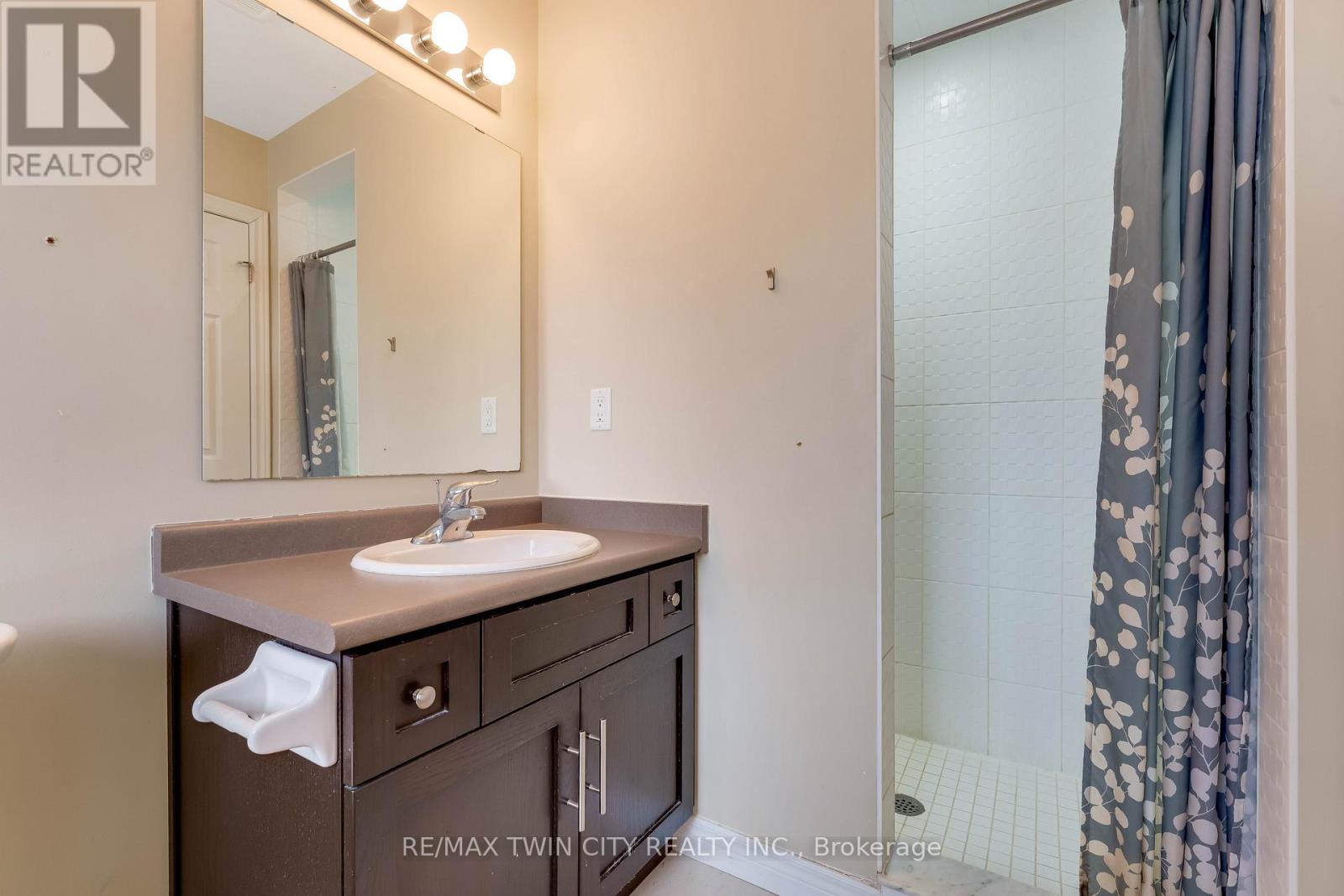 17 Valleybrook Drive, Kitchener, Ontario  N2A 0J9 - Photo 26 - X12920662