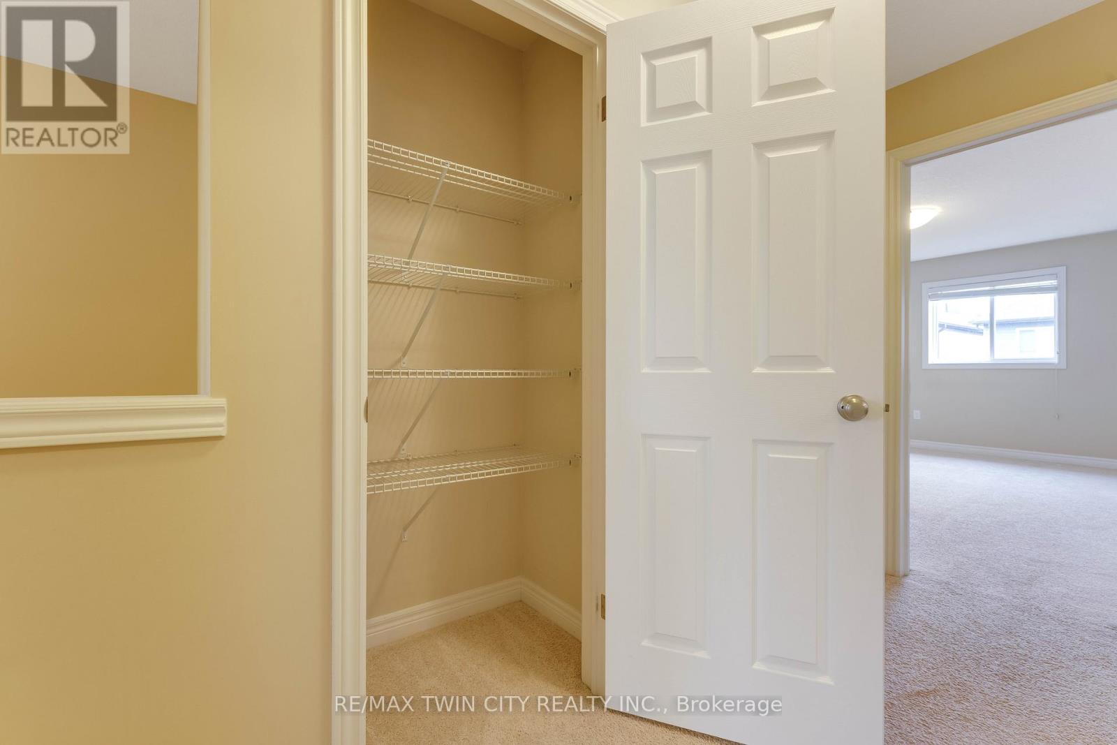 17 Valleybrook Drive, Kitchener, Ontario  N2A 0J9 - Photo 29 - X12920662