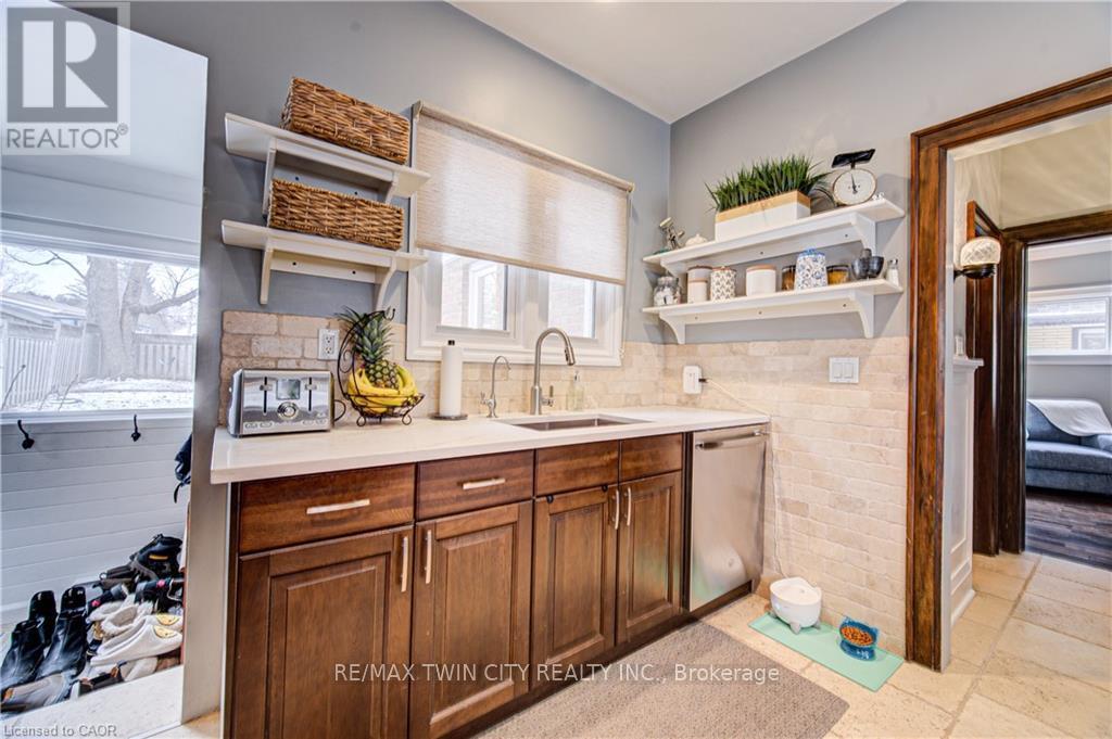 53 Lincoln Avenue, Cambridge, Ontario  N1R 4W6 - Photo 16 - X12920704