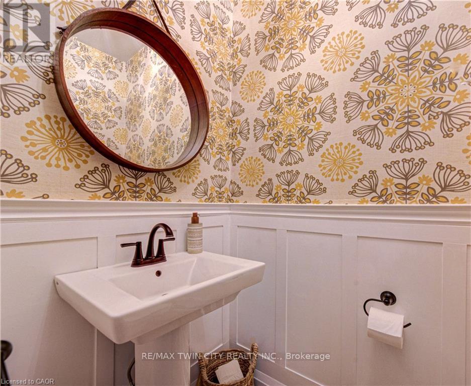 53 Lincoln Avenue, Cambridge, Ontario  N1R 4W6 - Photo 23 - X12920704