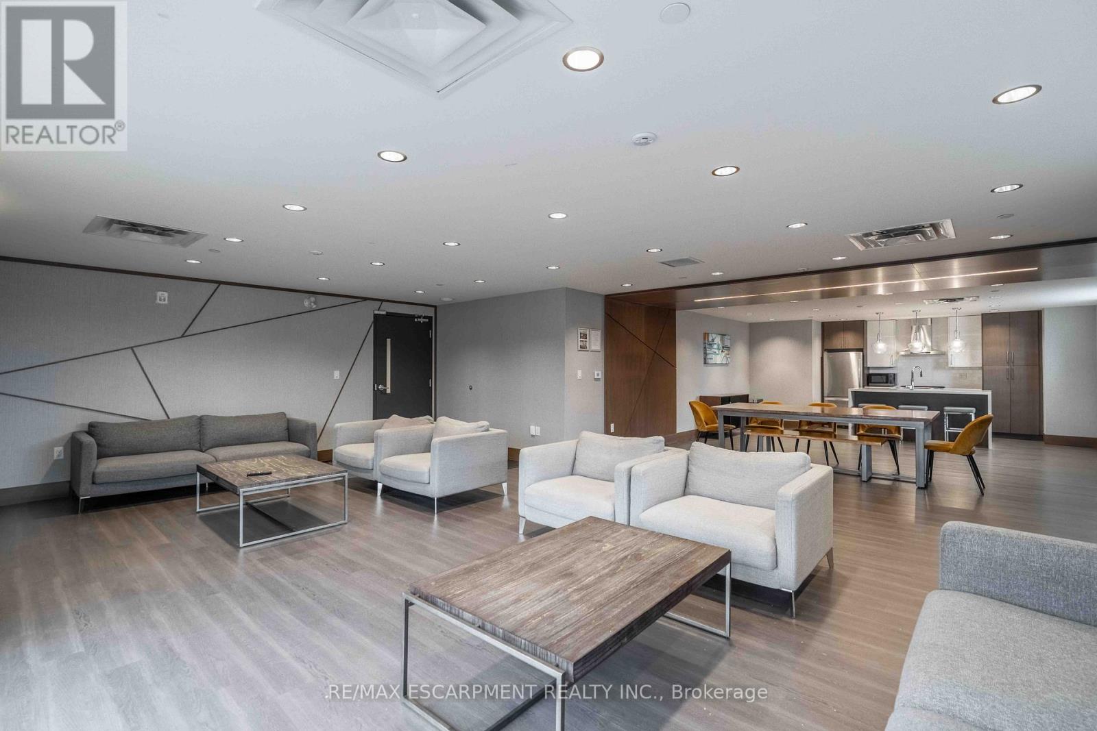 504 - 16 Markle Crescent, Hamilton, Ontario  L9G 0H4 - Photo 23 - X12920718