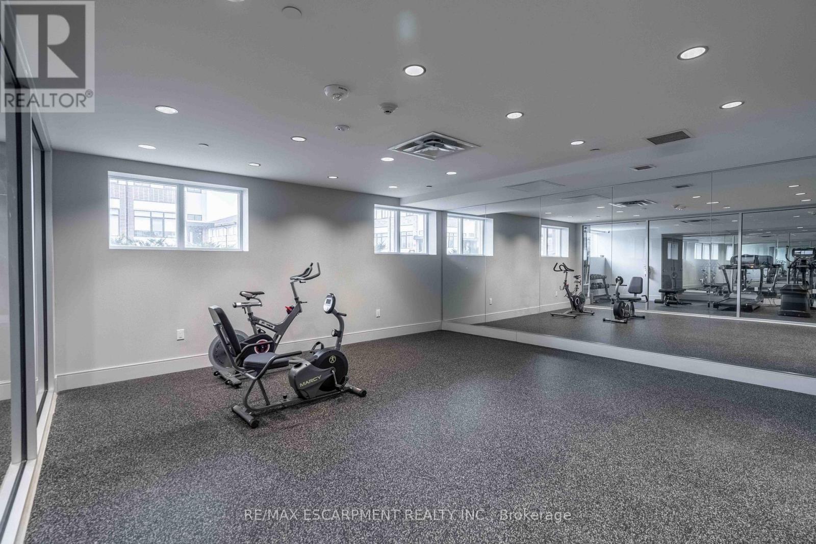 504 - 16 Markle Crescent, Hamilton, Ontario  L9G 0H4 - Photo 28 - X12920718