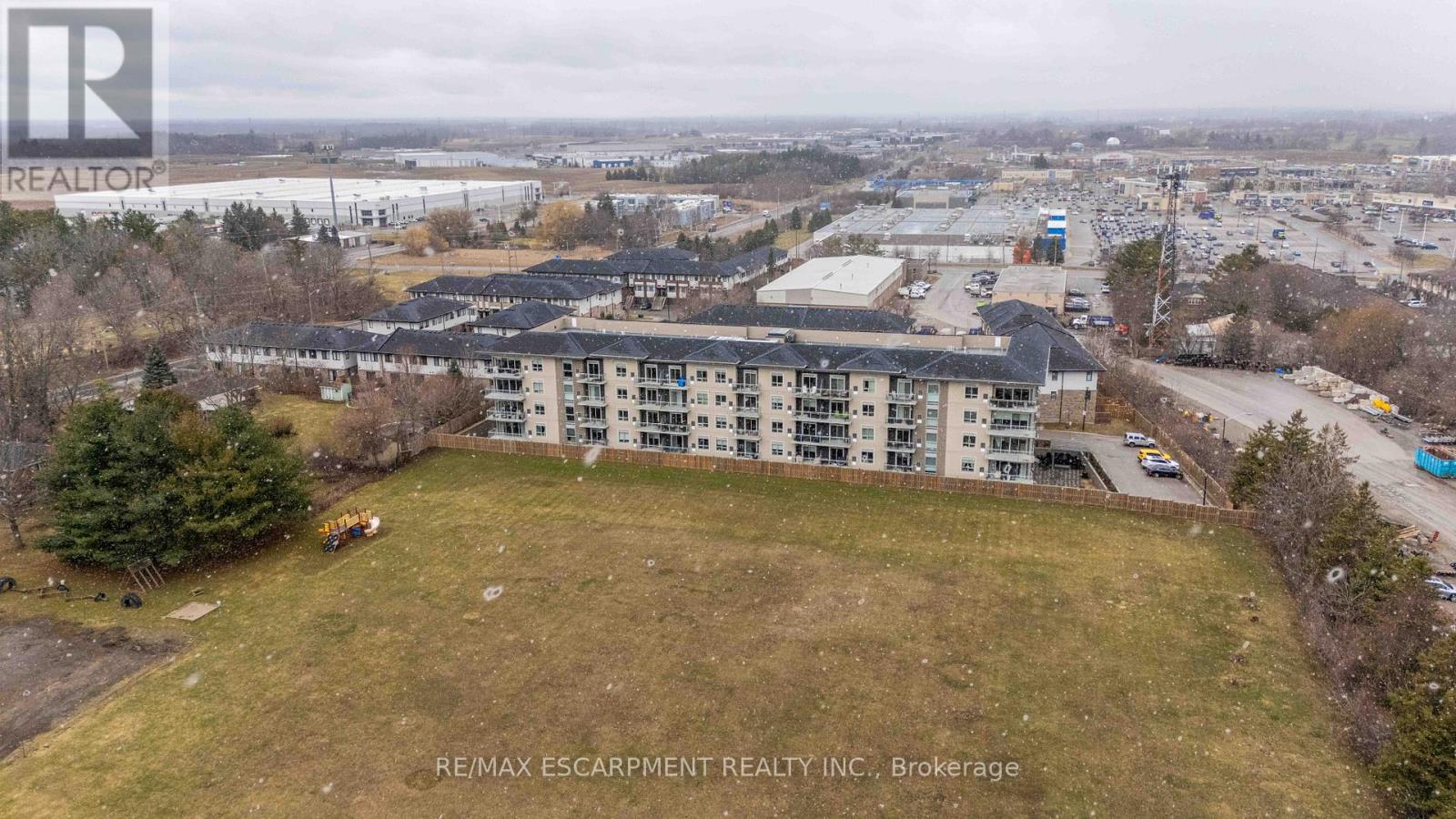 504 - 16 Markle Crescent, Hamilton, Ontario  L9G 0H4 - Photo 33 - X12920718