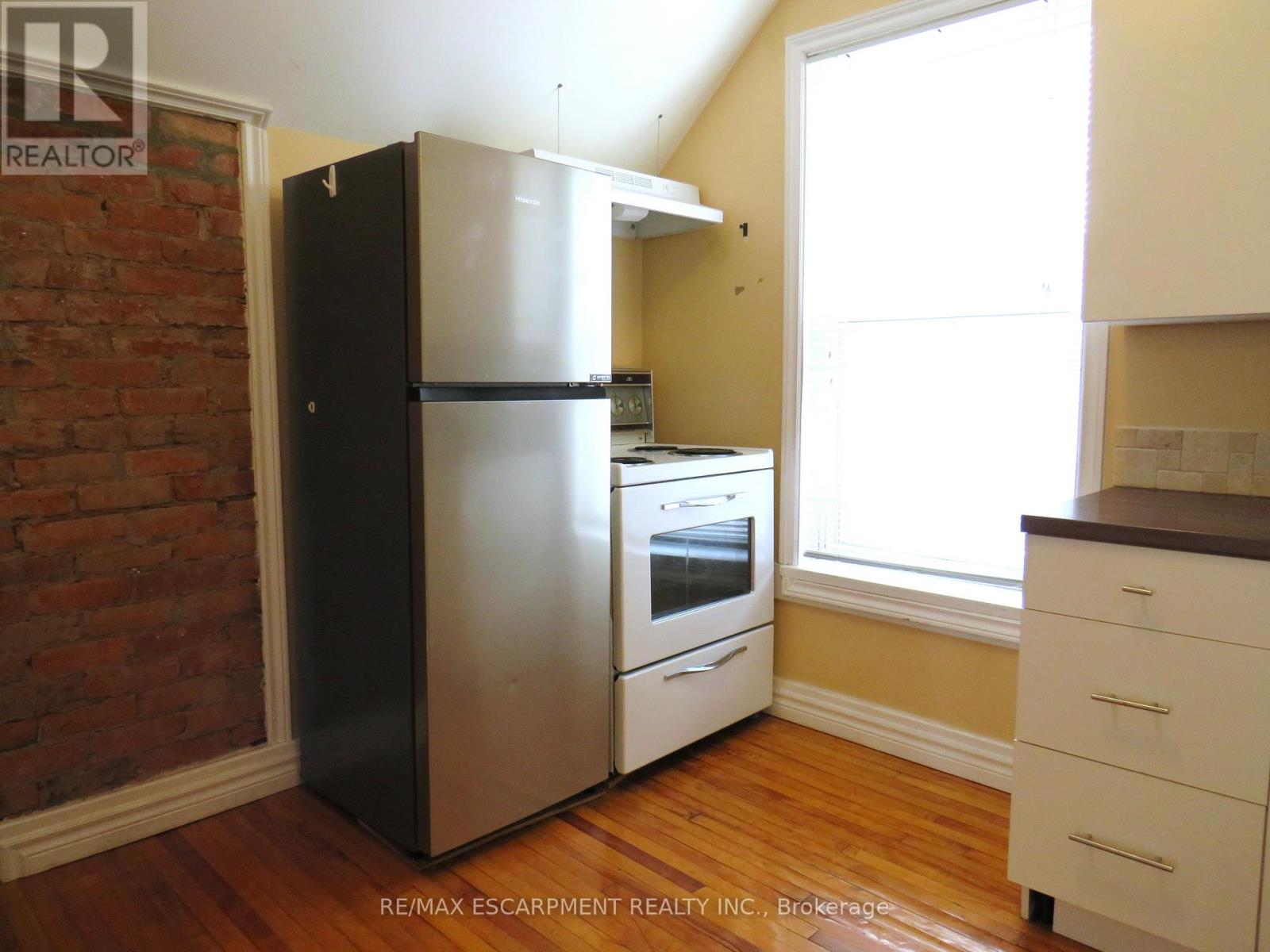 29 Oxford Street, Hamilton, Ontario L8R 2W9 - Photo 15 - X12920760