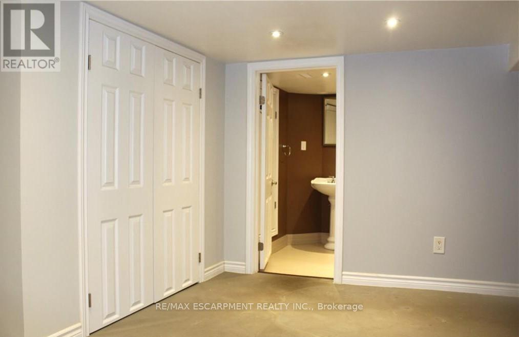 29 Oxford Street, Hamilton, Ontario L8R 2W9 - Photo 23 - X12920760