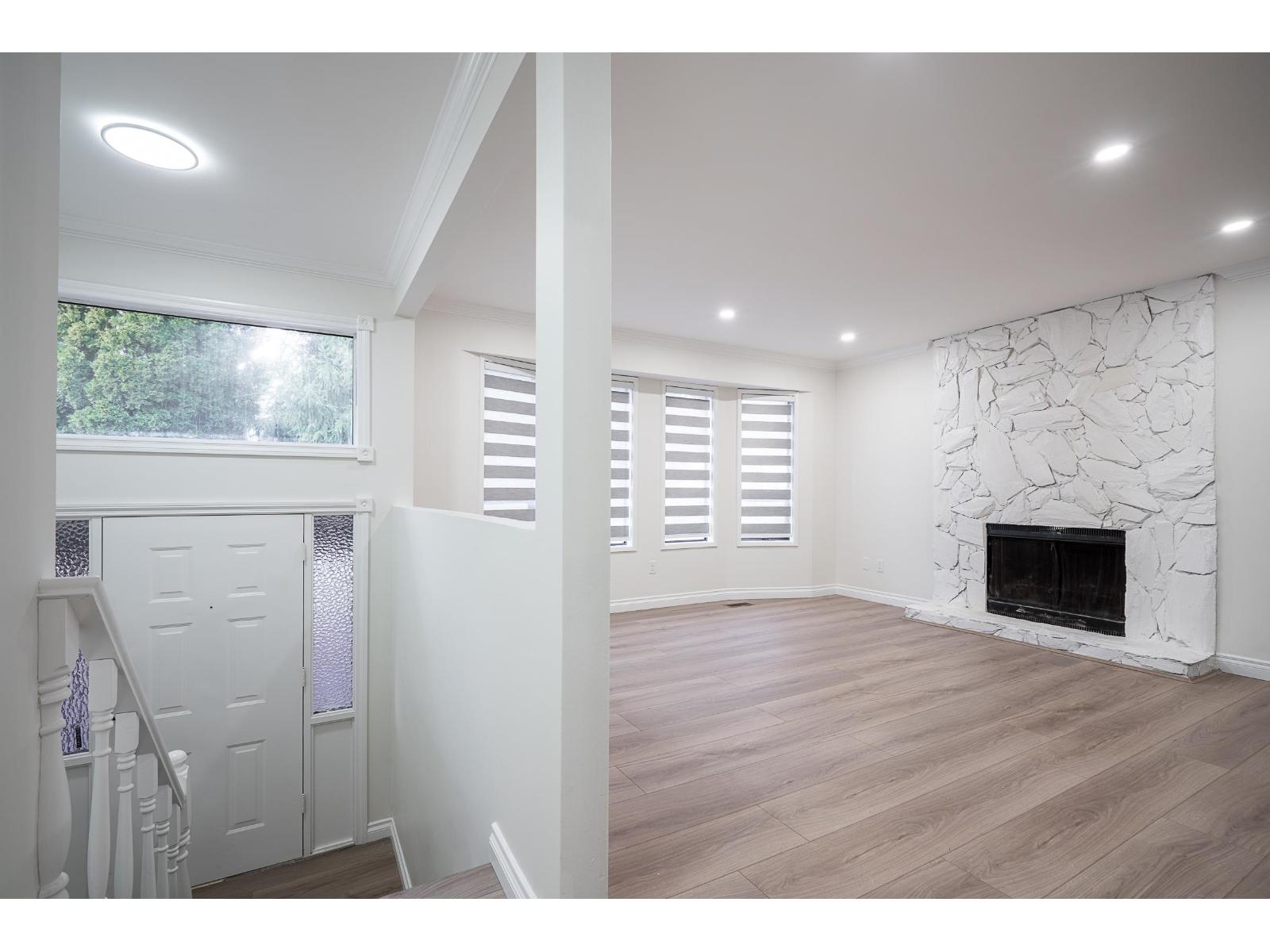 3640 Old Clayburn Road, Abbotsford, British Columbia  V3G 1H6 - Photo 2 - R3103538