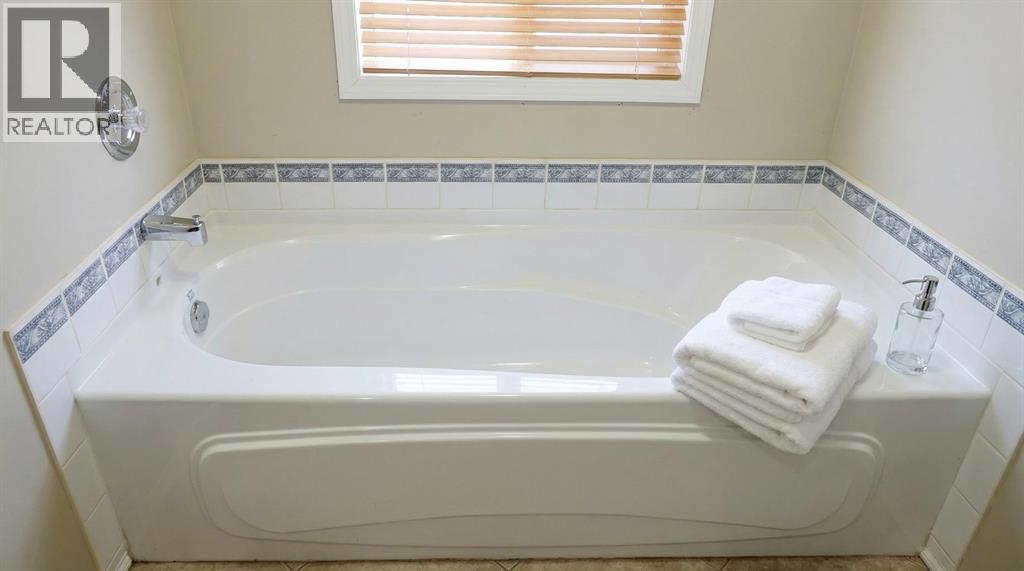 189 Sitar Crescent, Hinton, Alberta  T7V 1S7 - Photo 19 - A2295278