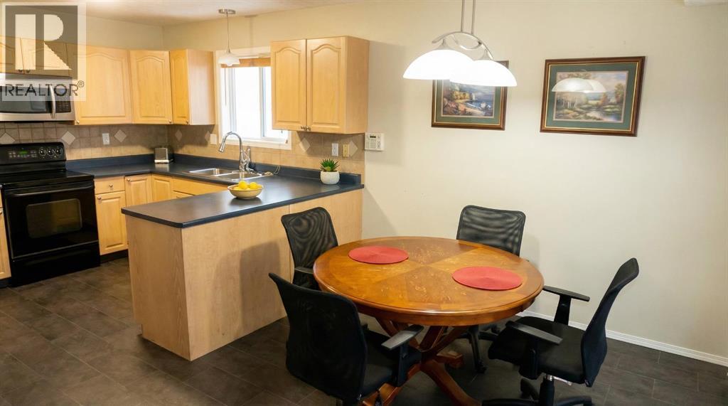 189 Sitar Crescent, Hinton, Alberta  T7V 1S7 - Photo 10 - A2295278