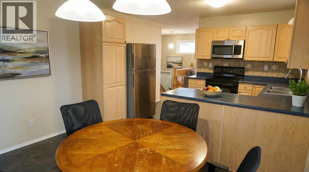 189 Sitar Crescent, Hinton, Alberta  T7V 1S7 - Photo 11 - A2295278