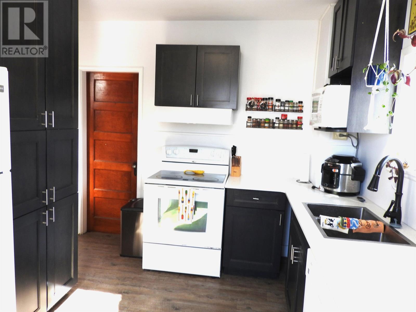 286 Leslie Ave, Thunder Bay, Ontario  P7A 1W6 - Photo 8 - TB2600477