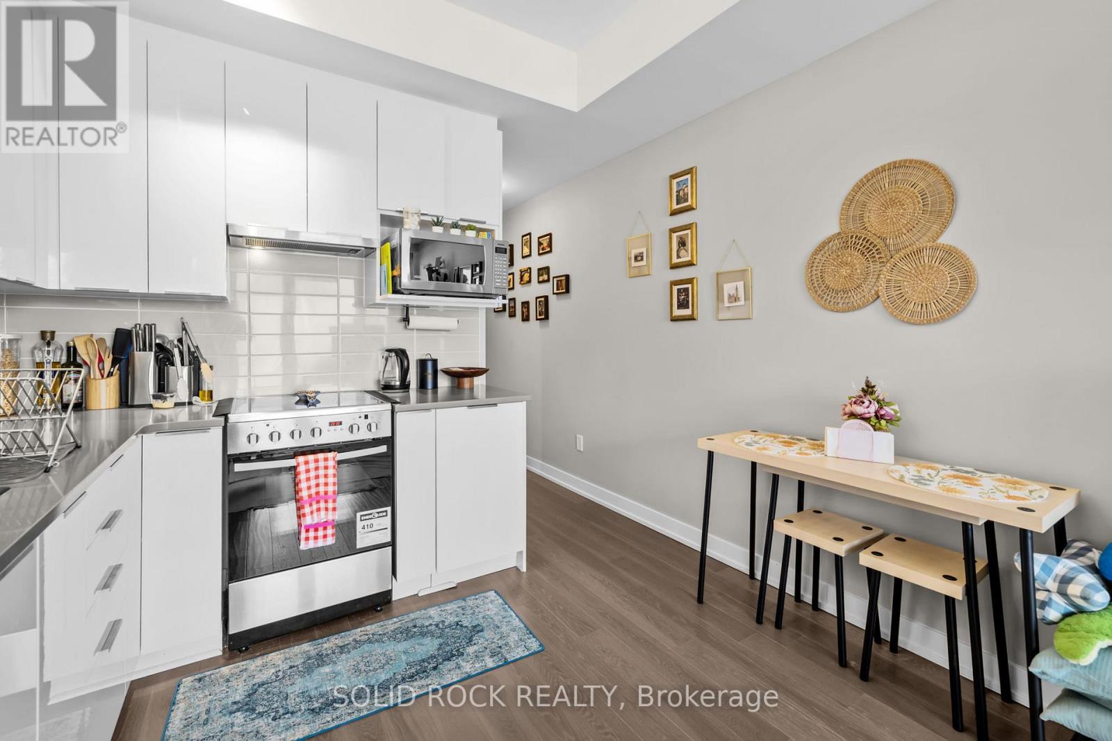 201 - 530 De Mazenod Avenue, Ottawa, Ontario  K1S 5W8 - Photo 11 - X12920854