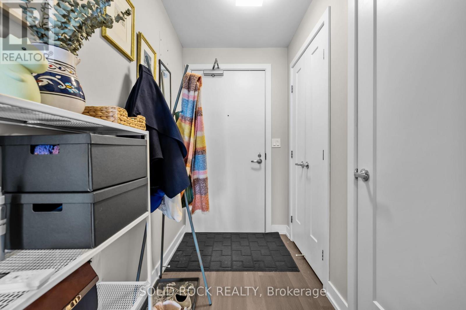 201 - 530 De Mazenod Avenue, Ottawa, Ontario  K1S 5W8 - Photo 3 - X12920854