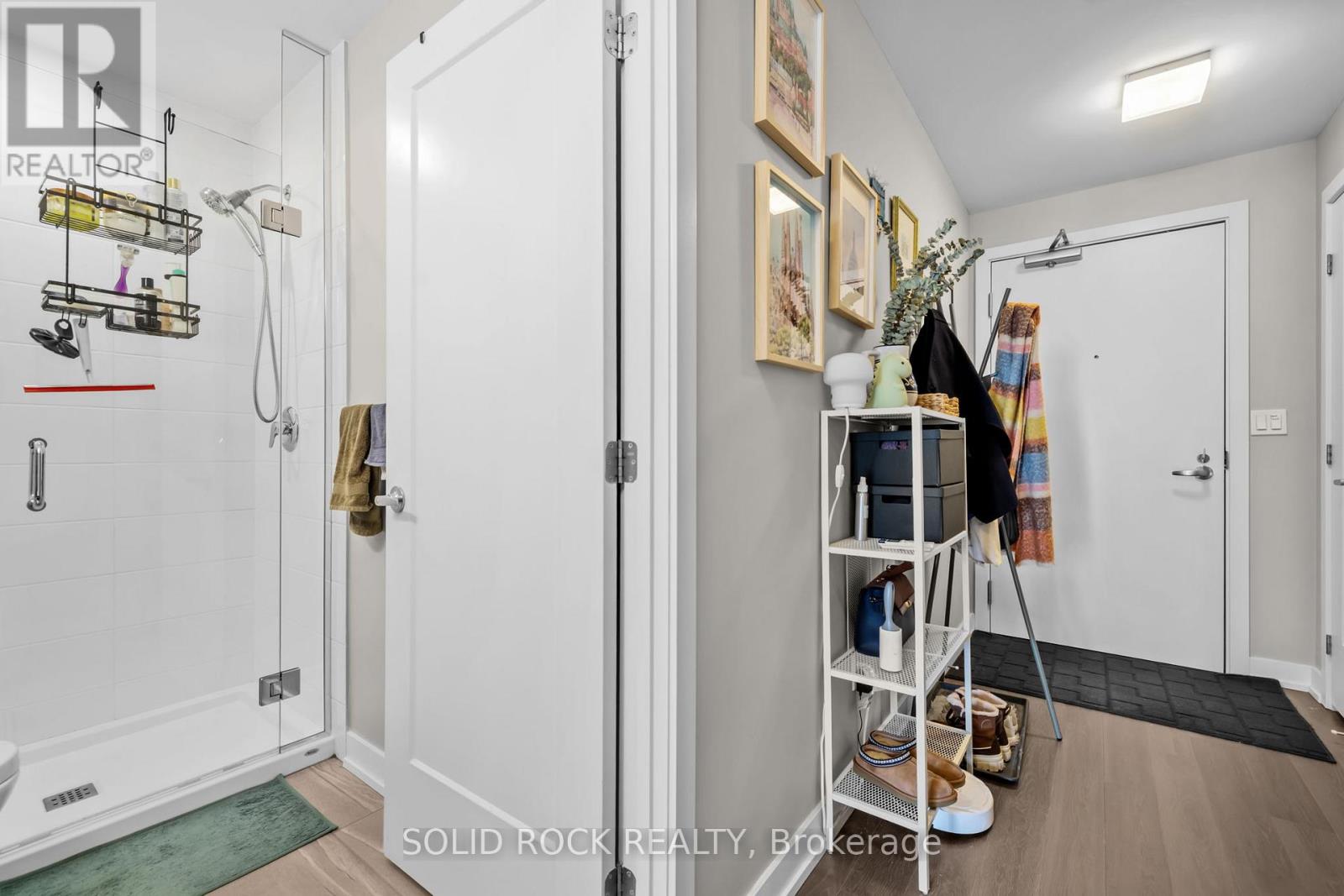 201 - 530 De Mazenod Avenue, Ottawa, Ontario  K1S 5W8 - Photo 4 - X12920854