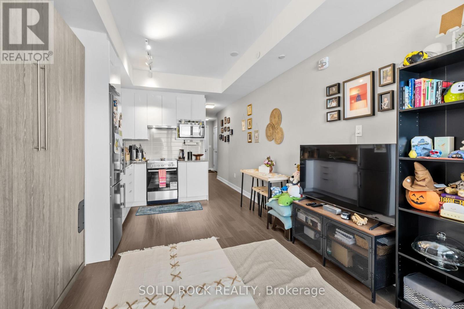 201 - 530 De Mazenod Avenue, Ottawa, Ontario  K1S 5W8 - Photo 8 - X12920854