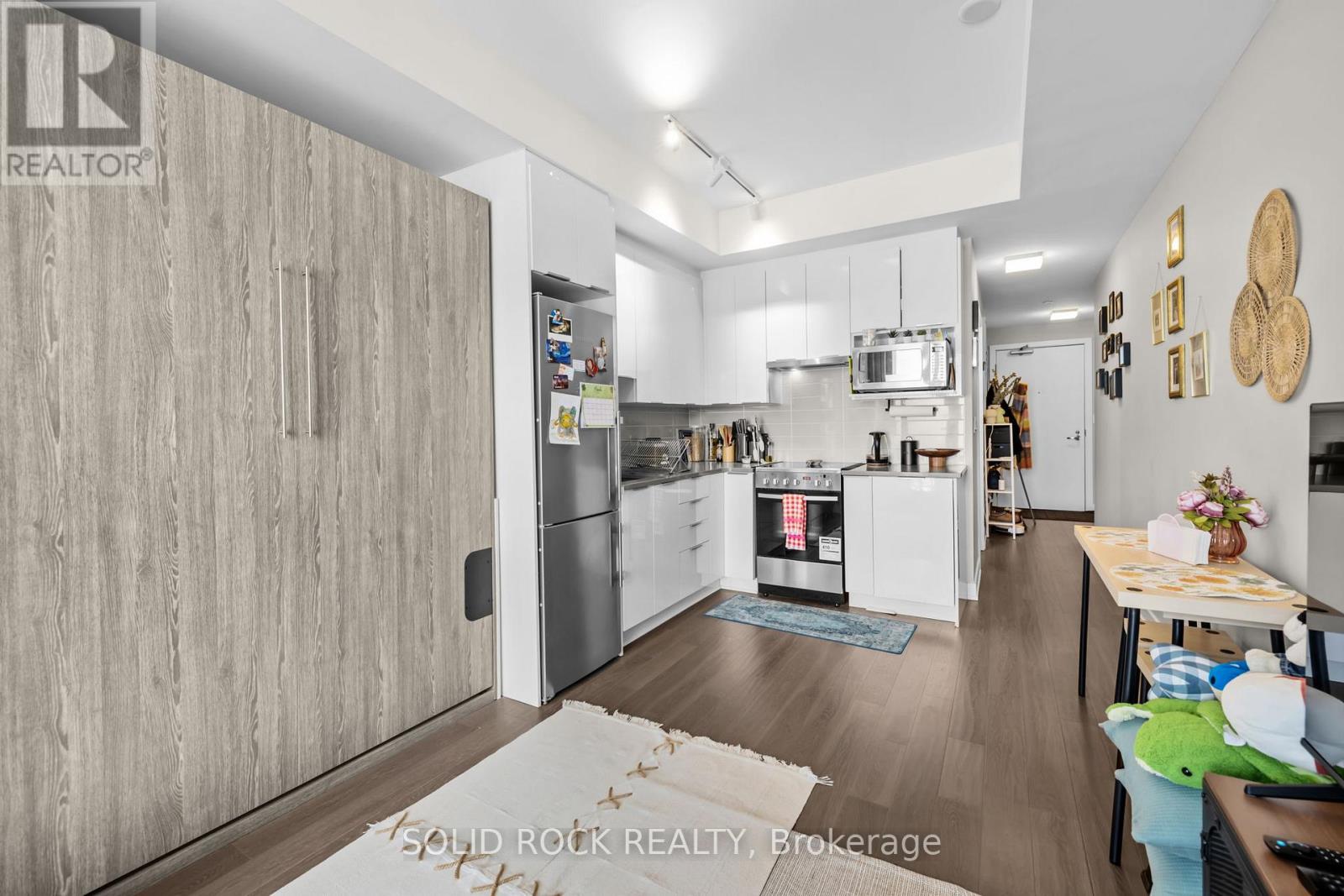 201 - 530 De Mazenod Avenue, Ottawa, Ontario  K1S 5W8 - Photo 9 - X12920854