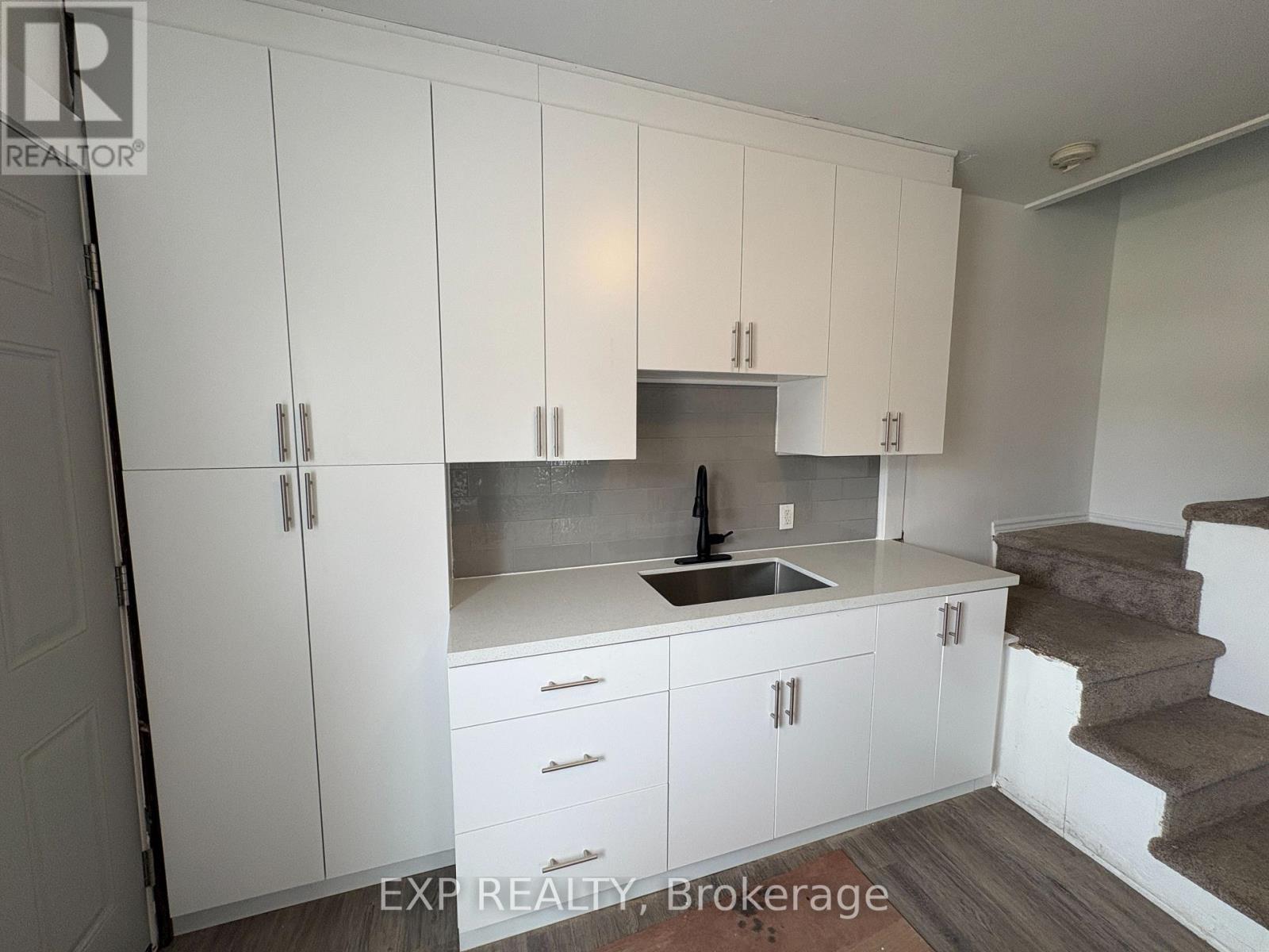 226 First Street W, Cornwall, Ontario  K6J 5T2 - Photo 3 - X12920874