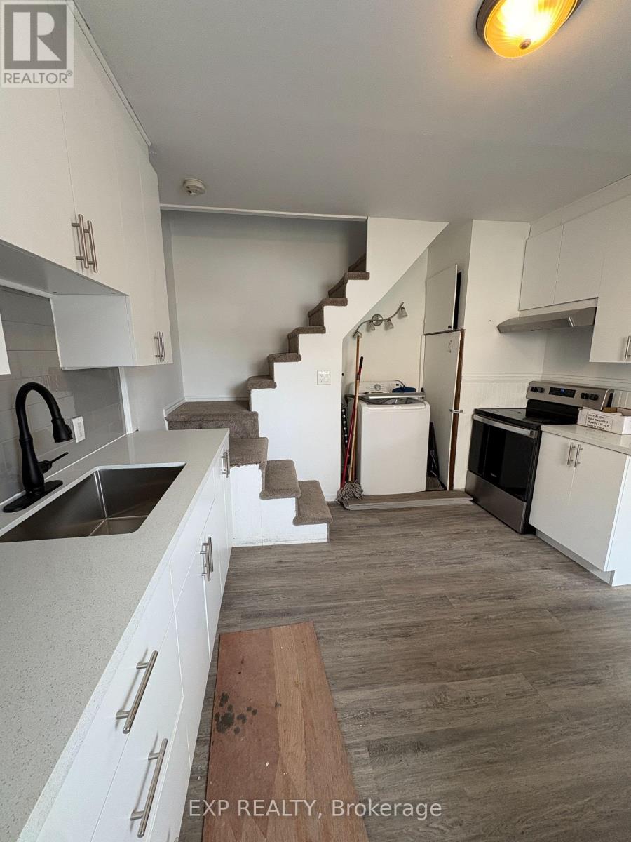 226 First Street W, Cornwall, Ontario  K6J 5T2 - Photo 4 - X12920874