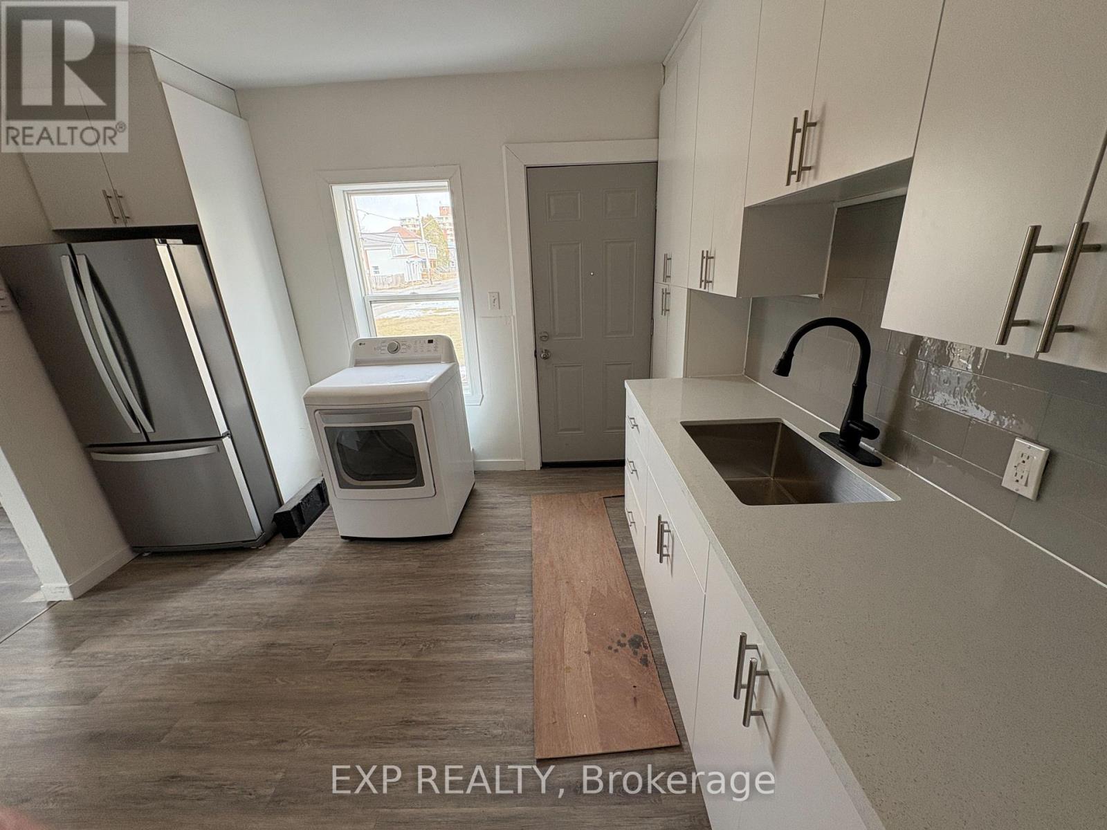 226 First Street W, Cornwall, Ontario  K6J 5T2 - Photo 6 - X12920874