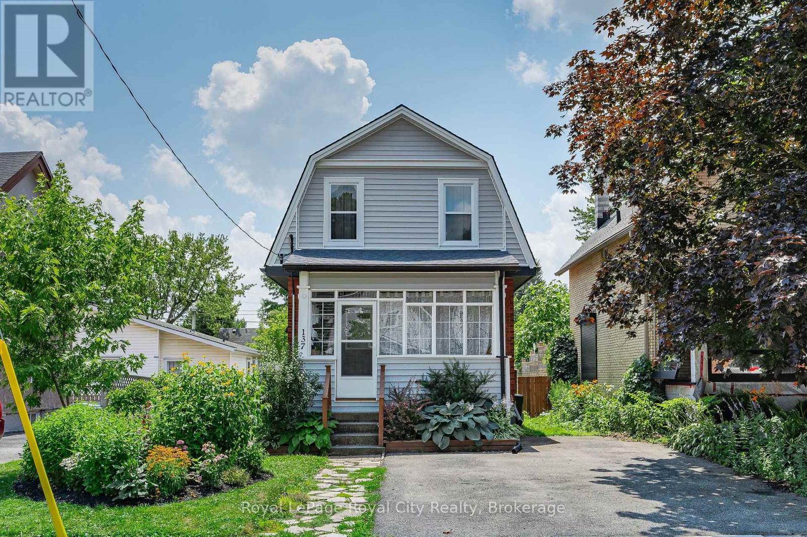 137 Perth Street, Stratford, Ontario  N5A 3Y1 - Photo 3 - X12917938