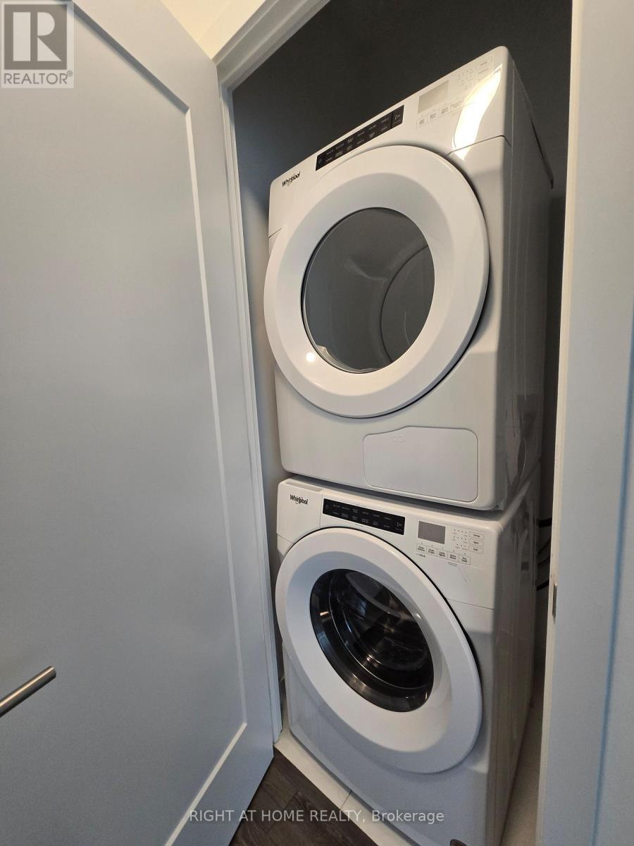 419 - 585 Bloor Street E, Toronto, Ontario  M4W 0B3 - Photo 11 - C12874522