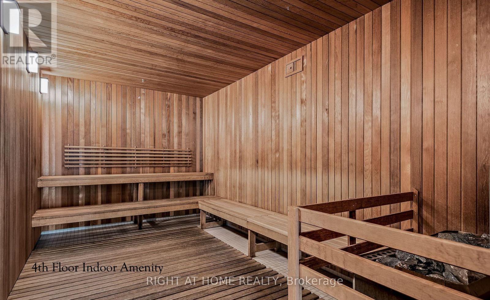 419 - 585 Bloor Street E, Toronto, Ontario  M4W 0B3 - Photo 18 - C12874522