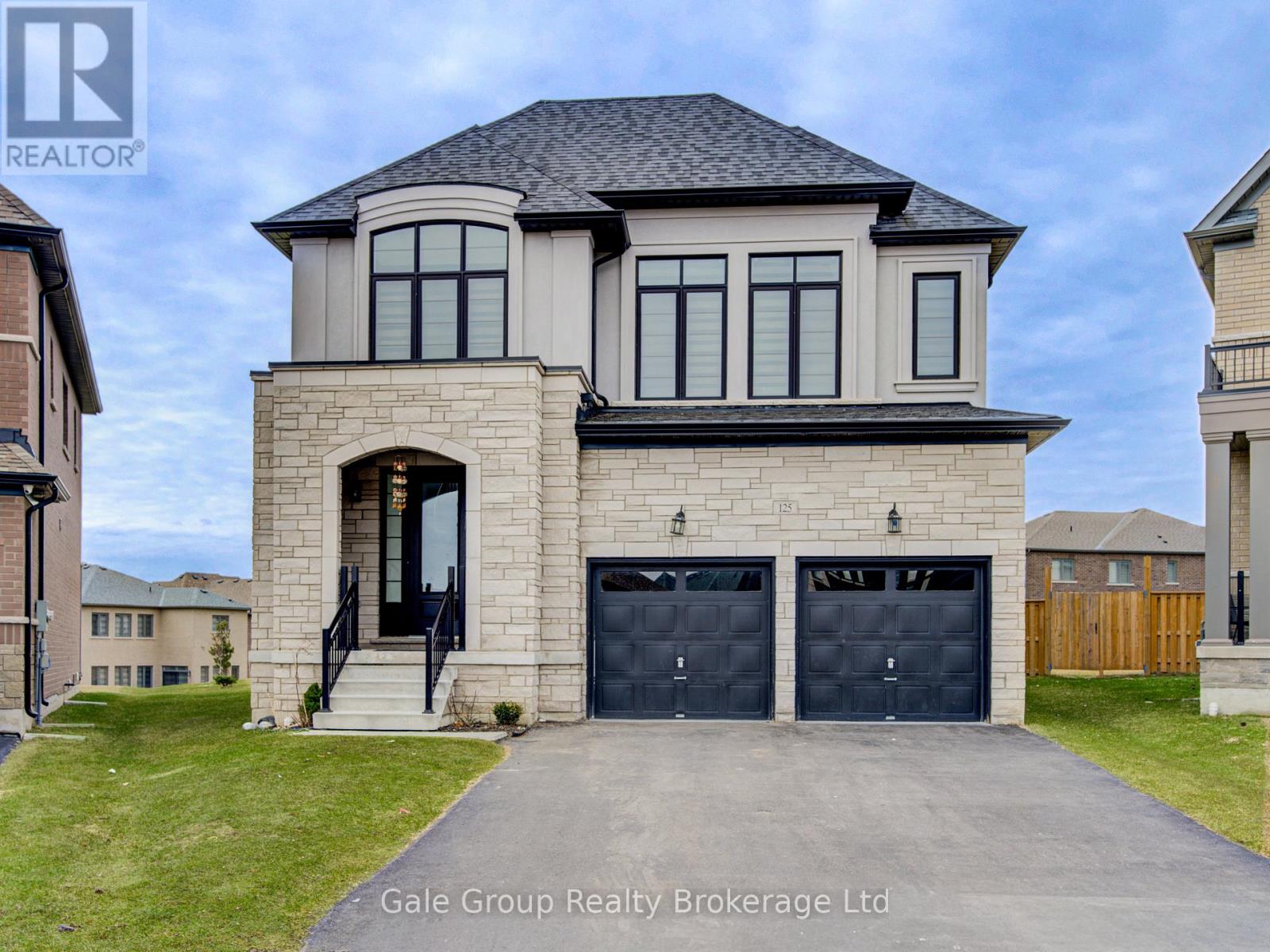 125 Prince Charles Crescent, Woodstock, Ontario  N4T 0N1 - Photo 2 - X12920806