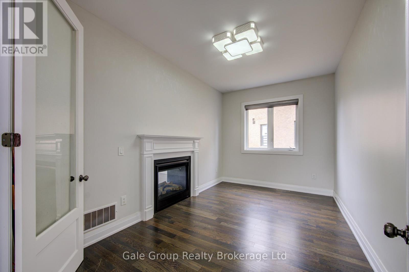 125 Prince Charles Crescent, Woodstock, Ontario  N4T 0N1 - Photo 6 - X12920806