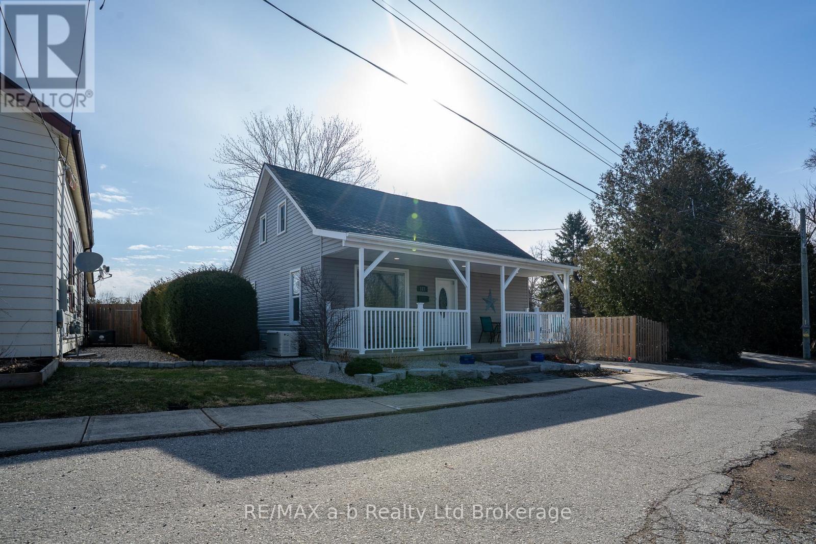117 Church Street, Norwich, Ontario  N0J 1P0 - Photo 2 - X12920868