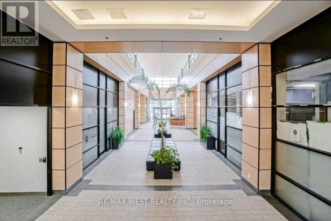 309 - 2900 Highway 7 Road, Vaughan, Ontario  L4K 0G3 - Photo 3 - N12912520