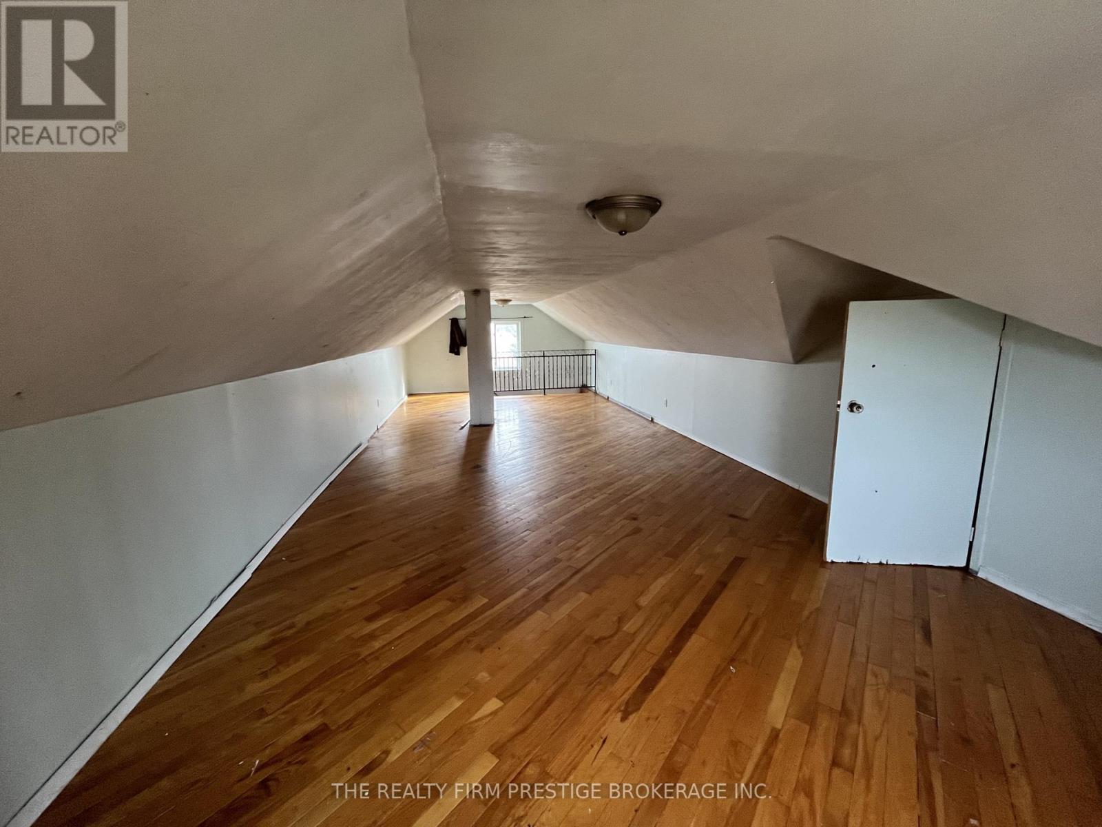 23104 Johnston Line, West Elgin, Ontario  N0L 2C0 - Photo 16 - X12911450