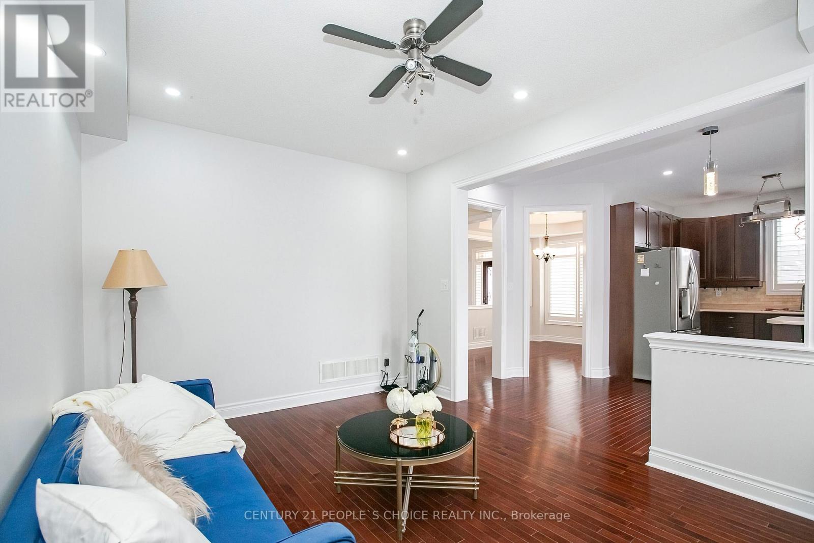 33 Accent Circle, Brampton, Ontario  L7A 0L3 - Photo 16 - W12919314