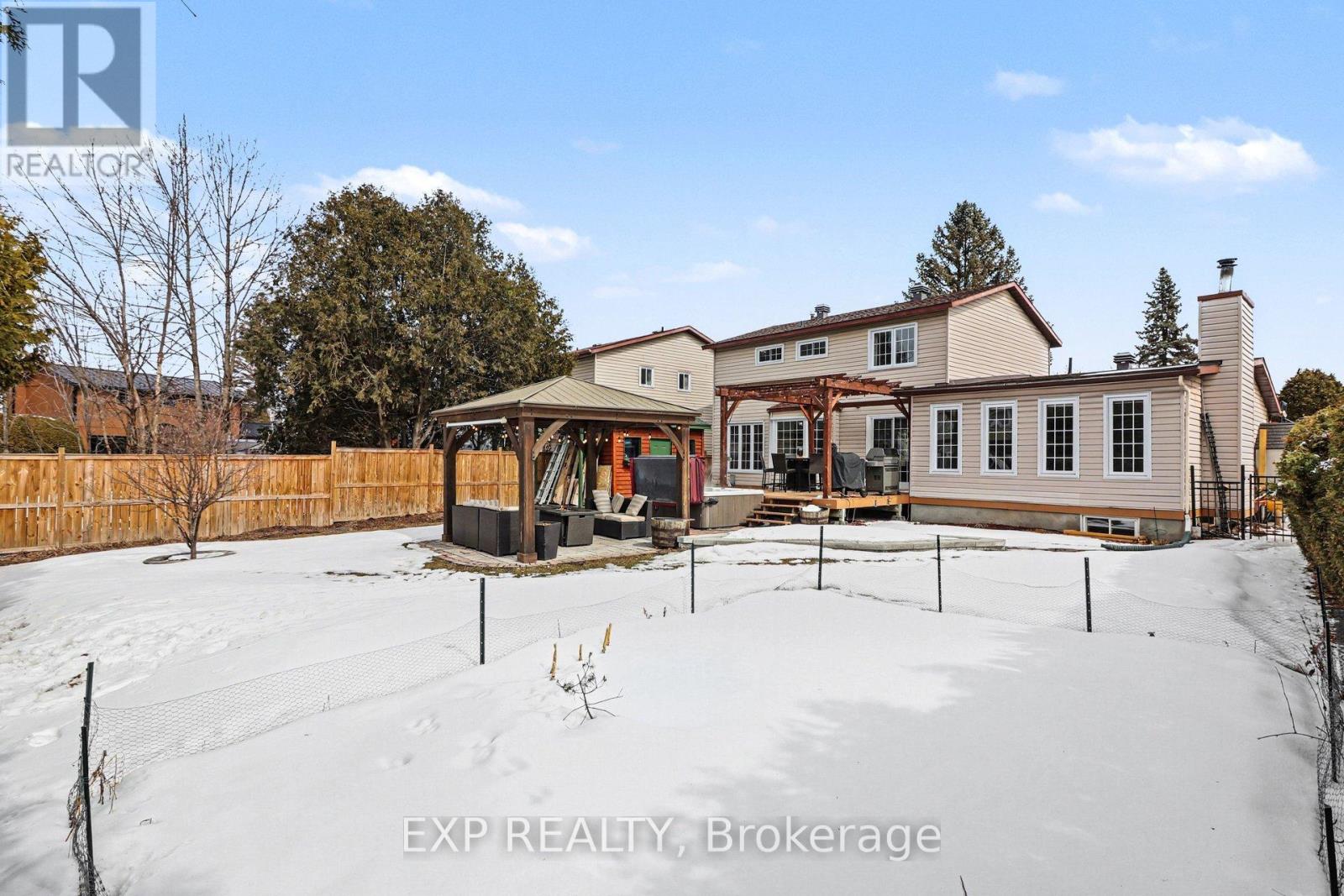 1528 Missyabit Drive, Ottawa, Ontario  K1E 2M6 - Photo 35 - X12920670