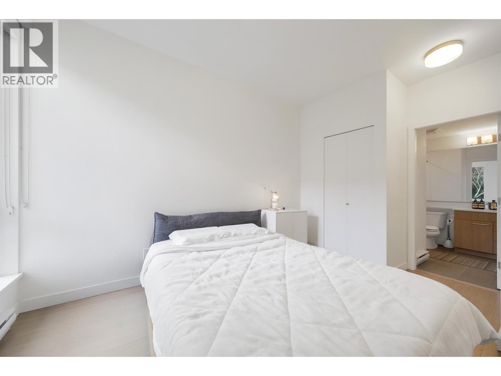 210 5460 Broadway, Burnaby, British Columbia  V5B 0B4 - Photo 13 - R3103528